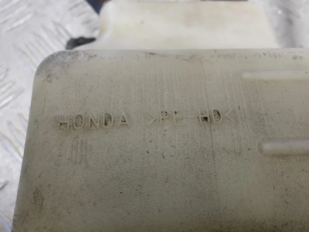 Zbiorniczek wyrównawczy chłodnicy HONDA VTX 1800 C/R/S 02-04r   PN. 19101-MCH-000