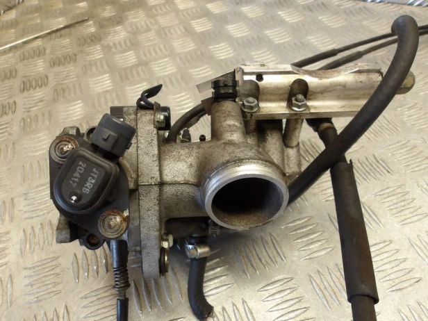 Przepustnica kompletna HONDA VTX 1800 C/R/S 02-04r   PN. 16410-MCH-003