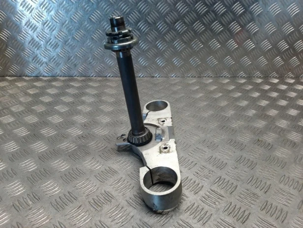 Półka dolna zawieszenia sztyca HONDA VTX 1800 C/F/N/R/S/T 02-08r   PN. 53219-MCH-000