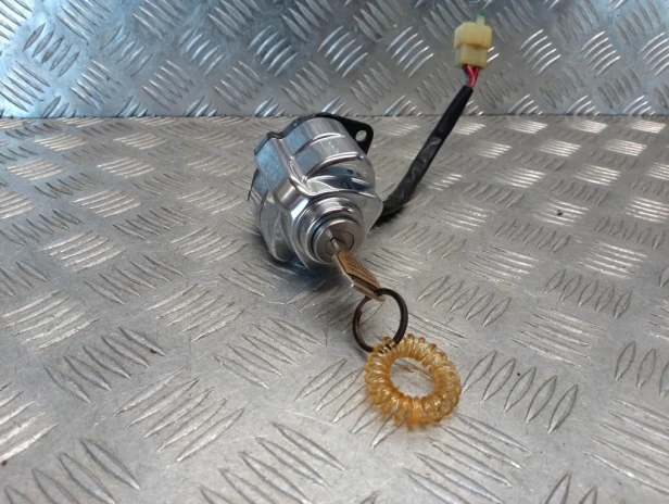 Stacyjka korek wlewu zamki HONDA VTX 1800 C/R/S 02-03r   PN. 35010-MCH-010