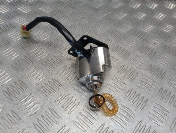 Stacyjka korek wlewu zamki HONDA VTX 1800 C/R/S 02-03r   PN. 35010-MCH-010