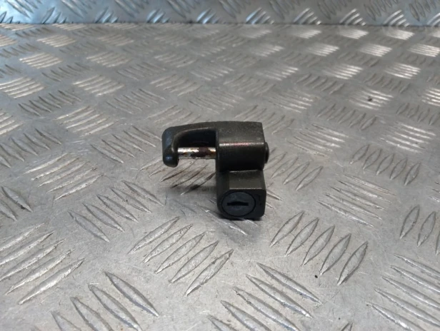 Stacyjka korek wlewu zamki HONDA VTX 1800 C/R/S 02-03r   PN. 35010-MCH-010