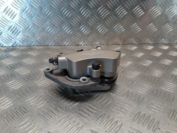 Zacisk hamulca przód lewy HONDA VTX 1800 C/F/N/R/S/T 02-08r   PN. 45150-MCV-006