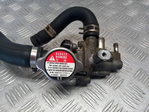 Obudowa termostatu wlew HONDA VTX 1300 C/R/S/T 03-09r   PN. 19311-MEA-305