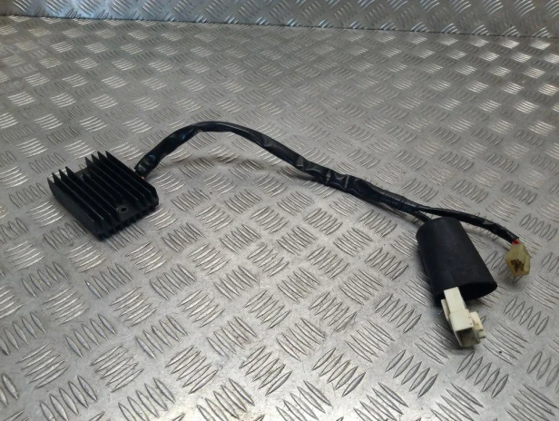Regulator napięcia HONDA VTX 1300 C/R/S/T 05-09r   PN. 31600-MEA-741