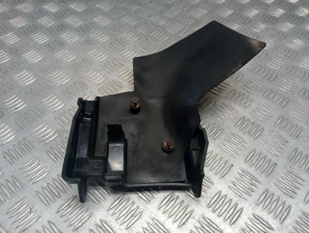 Osłona wypełnienie centralne HONDA VTX 1300 C/R/S/T 03-09r   PN. 83500-MEA-670