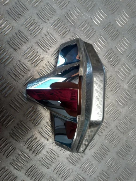 Osłona głowicy przednia lewa HONDA VTX 1300 C/R/S/T 03-09r   PN. 12371-MEA-670