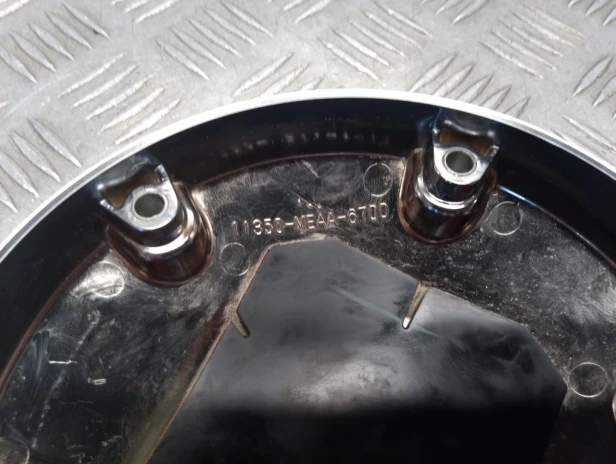 Osłona dekiel chrom silnika przód prawy HONDA VTX 1300 C/R/S/T 03-09r   PN. 11350-MEM-670