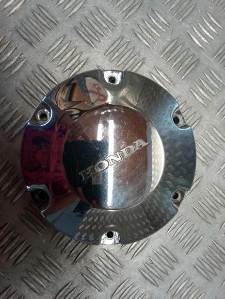 Osłona dekiel chrom silnika przód prawy HONDA VTX 1300 C/R/S/T 03-09r   PN. 11350-MEM-670