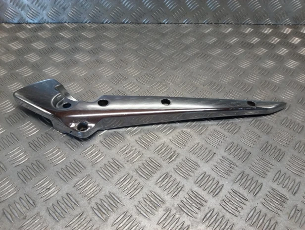 Banan mocowanie błotnika tył prawy HONDA VTX 1300 R/S 03-06r   PN. 77330-MCV-000