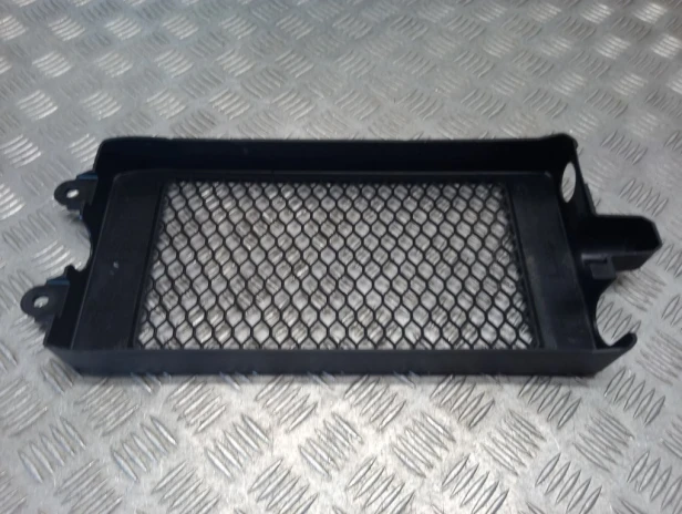 Osłona obudowa grill chłodnicy HONDA VTX 1300 C/R/S/T 03-09r   PN. 19032-MEA-670