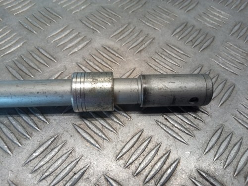Ośka oś koła przód HONDA VTX 1300 C/R/S/T 03-09r   PN. 44301-MEA-670