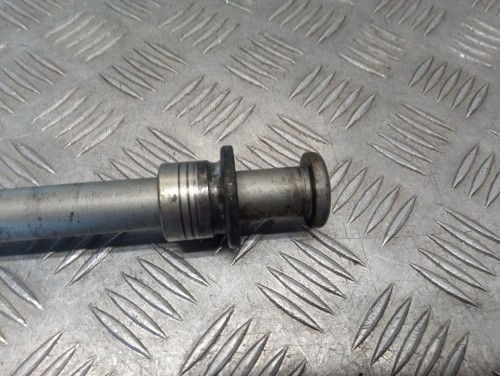 Ośka oś koła tył HONDA VTX 1300 C/R/S/T 03-09r   PN. 42301-MEA-670