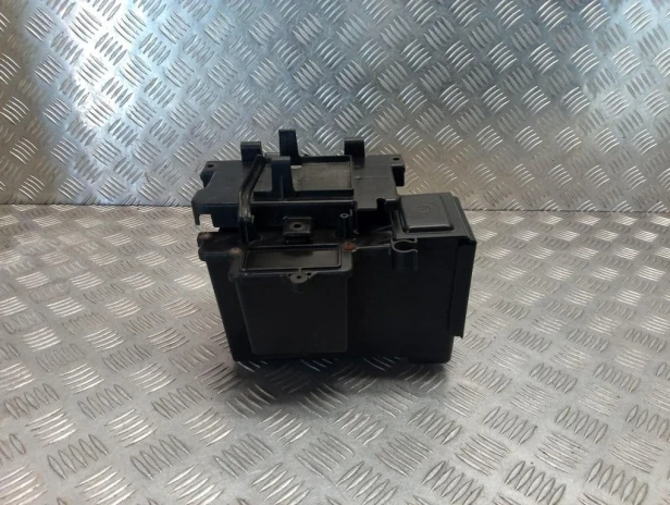 Skrzynka akumulatora HONDA VTX 1300 R/S/T 03-09r   PN. 50325-MEM-670