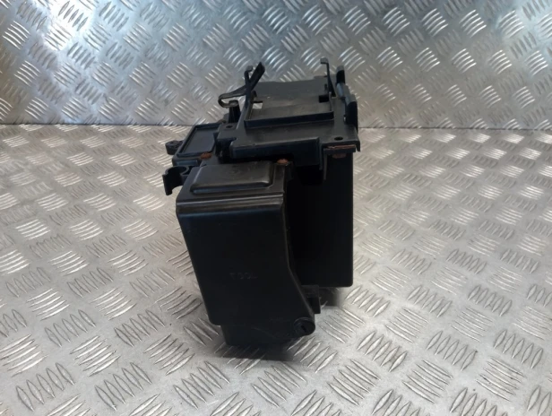 Skrzynka akumulatora HONDA VTX 1300 R/S/T 03-09r   PN. 50325-MEM-670