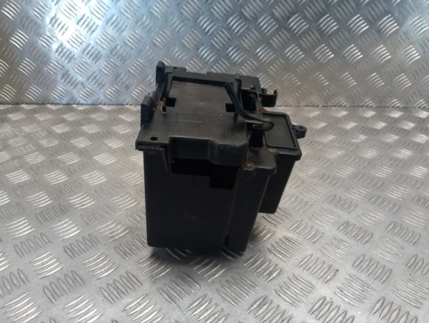 Skrzynka akumulatora HONDA VTX 1300 R/S/T 03-09r   PN. 50325-MEM-670