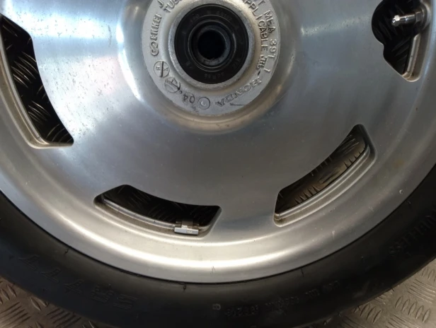 Felga koło przednie J17M/CxMT3.00 HONDA VTX 1300 R/T 05-09r   PN. 44650-MEA-910