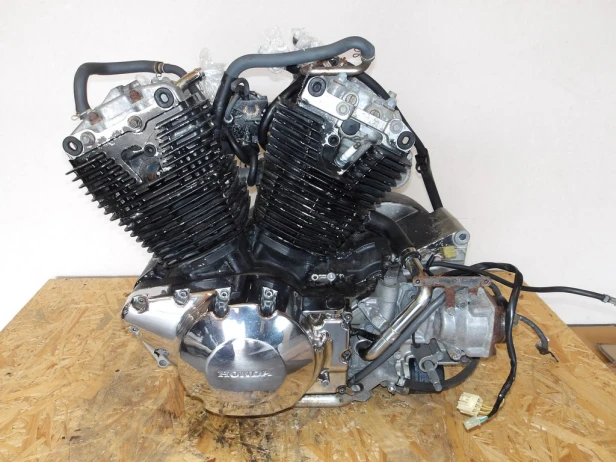 Silnik kompletny HONDA VTX 1300 C/R/S/T 03-09r   PN. 11100-MEA-670