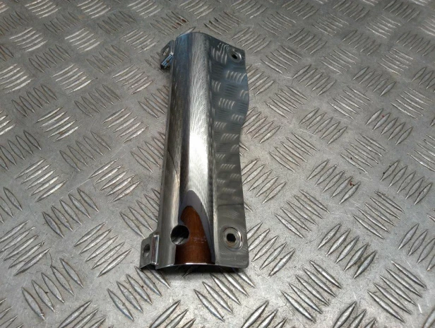 Osłona lagi zawieszenia tylna lewa KAWASAKI VN 1600 VULCAN CLASSIC 03-05r   PN. 44033-0004