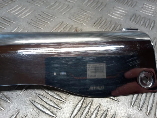 Osłona lagi zawieszenia tylna lewa KAWASAKI VN 1600 VULCAN CLASSIC 03-05r   PN. 44033-0004