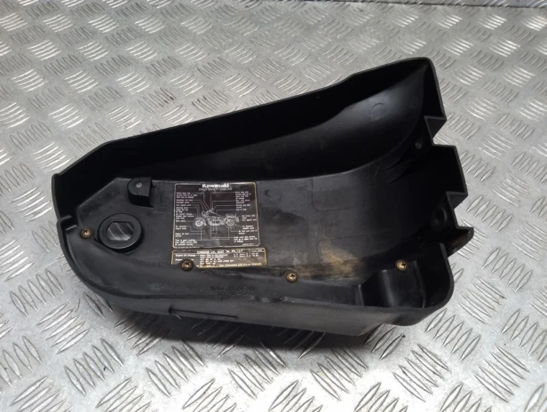 Boczek osłona boczna lewa KAWASAKI VN 1600 VULCAN CLASSIC 03-08r   PN. 36001-1684