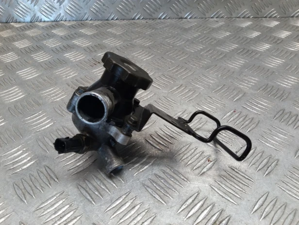 Obudowa termostatu KAWASAKI VN 1600 VULCAN CLASSIC 03-08r   PN. 16160-0775