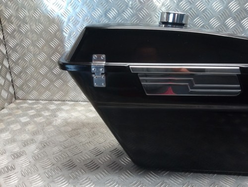Kufer boczny lewy HARLEY DAVIDSON ROAD KING POLICE 97-13r (KAWASAKI VN 1600)