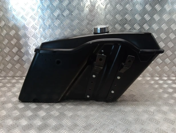 Kufer boczny lewy HARLEY DAVIDSON ROAD KING POLICE 97-13r (KAWASAKI VN 1600)