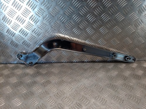 Banan mocowanie błotnika tył prawy HARLEY DAVIDSON SOFTAIL HERITAGE FLSTCI 00-02r   PN. 59955-00