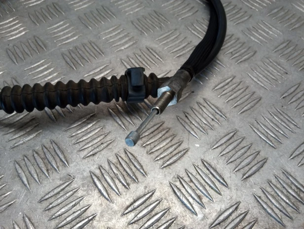 Linka cięgno sprzęgła HARLEY DAVIDSON SOFTAIL HERITAGE FLSTCI 00-06r   PN. 38643-00