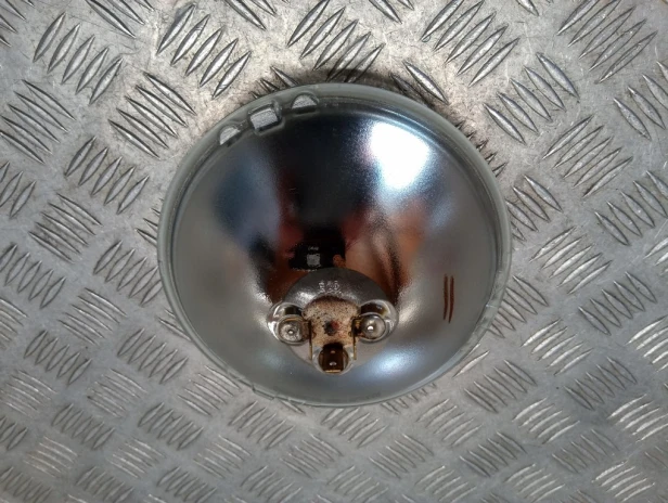 Lampa reflektor żarówka przód HARLEY DAVIDSON SOFTAIL HERITAGE FLSTCI 00-06r   PN. 67713-86