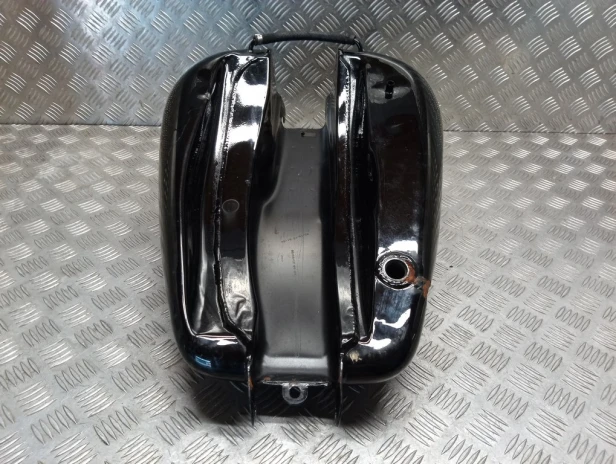 Zbiornik paliwa bak HARLEY DAVIDSON DYNA STREET BOB FXDB 10-17r   PN. 61000707