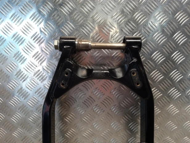 Wahacz tylnego koła HARLEY DAVIDSON DYNA STREET BOB FXDB 10-17r   PN. 47820-10