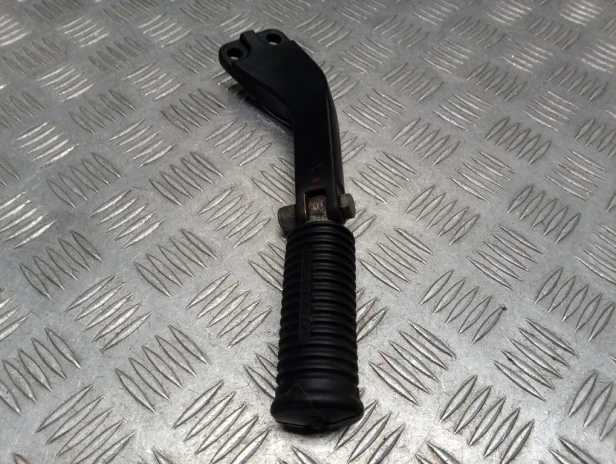 Podnóżek pasażera tył prawy HARLEY DAVIDSON DYNA STREET BOB FXDB 07-17r   PN. 49224-06A