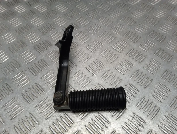 Podnóżek pasażera tył prawy HARLEY DAVIDSON DYNA STREET BOB FXDB 07-17r   PN. 49224-06A