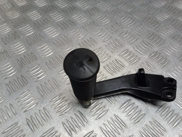Podnóżek pasażera tył lewy HARLEY DAVIDSON DYNA STREET BOB FXDB 07-17r   PN. 49230-06