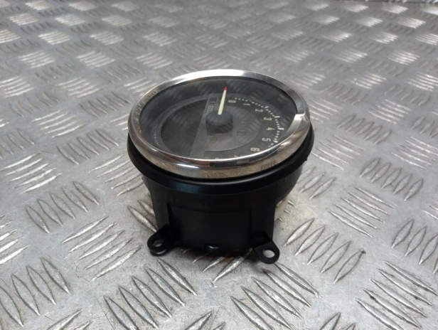 Licznik zegar HARLEY DAVIDSON DYNA STREET BOB FXDB 13-17r   PN. 70900476