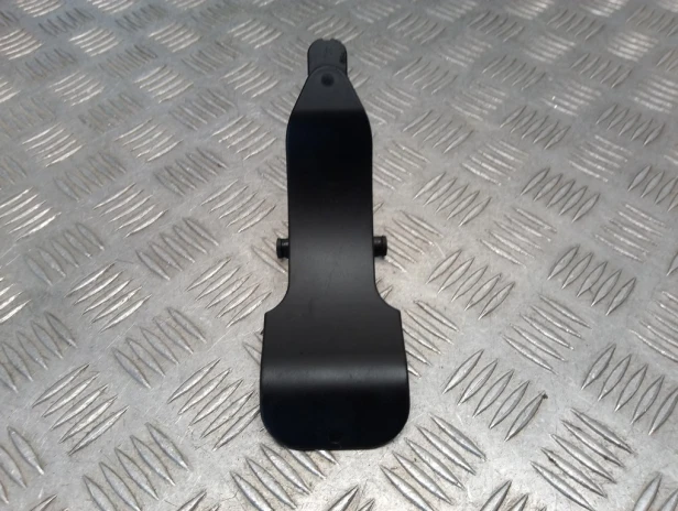 Plastik osłona wypełnienie ramy HARLEY DAVIDSON DYNA STREET BOB FXDB 06-17r   PN. 70427-06