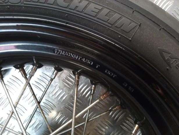 Felga koło tył J17M/CxMT4.50 HARLEY DAVIDSON DYNA STREET BOB FXDB 09-17r   PN. 41430-09A
