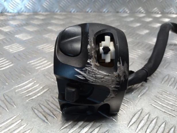 Przełącznik świateł lewy VICTORY CROSS ROADS 10-14r   PN. 4012119-067