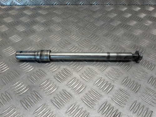 Ośka oś koła przód HONDA VTX 1800 R/S 02-03r   PN. 44301-MZ0-A40