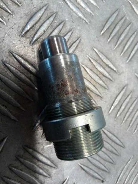 Śruby mocowania wahacza HONDA VTX 1800 C/F/N/R/S/T 02-08r   PN. 90121-MAH-A00