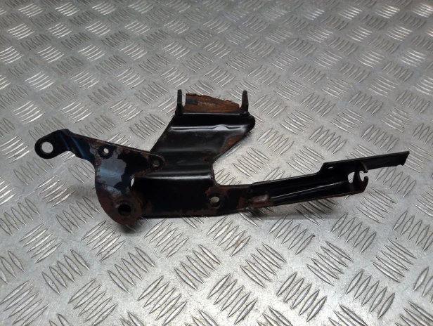 Set mocowanie podestu kierowcy prawy HONDA VTX 1800 N/R/S/T 02-08r   PN. 50615-MCV-000