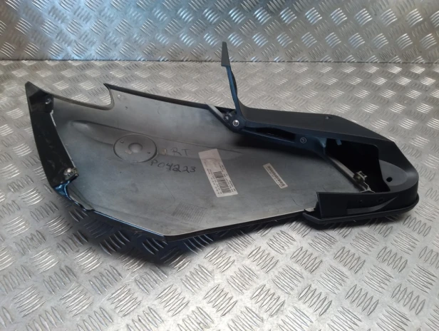 Owiewka boczna przednia prawa BMW R 1200RT K26 10-14r   PN. 46637711692