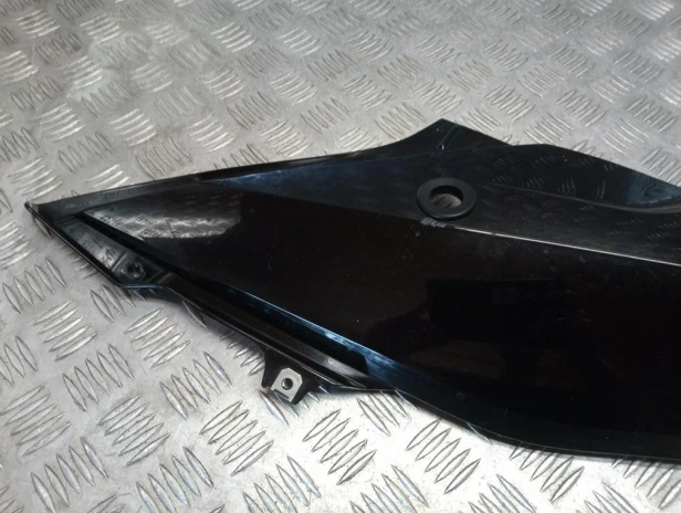 Ogon owiewka tylna lewa BMW R 1200RT K26 10-14r   PN. 46637692897