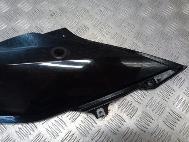 Ogon owiewka tylna prawa BMW R 1200RT K26 10-14r   PN. 46637692898