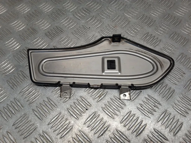 Klapka wnęki na radio BMW R 1200RT K26 10-14r   PN. 46637697923