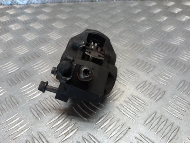 Zacisk hamulca przód prawy BMW R 1200RT K26 10-14r   PN. 34117711438