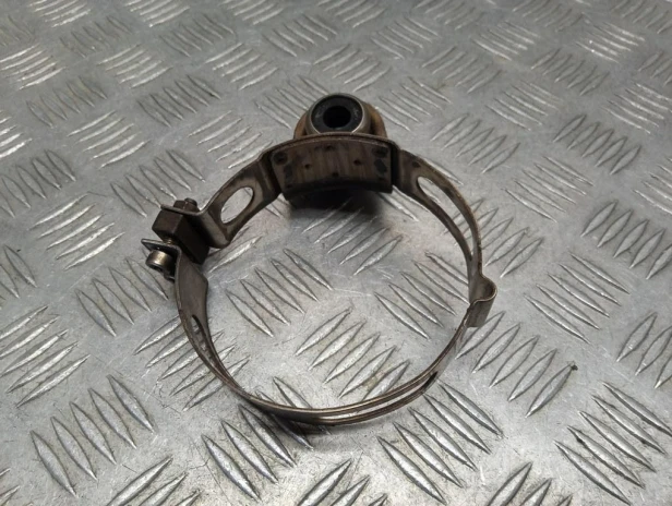 Uchwyt obejma kolektora wydechu BMW R 1200RT K26 10-14r   PN. 18117682384