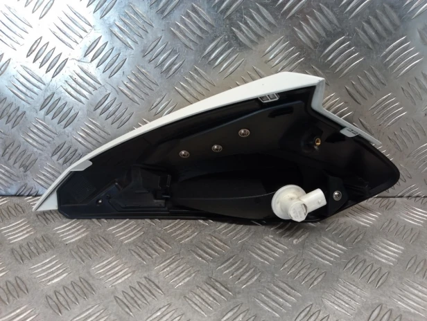 Kierunkowskaz przedni prawy BMW R 1200RT K26 10-14r   PN. 63137706408